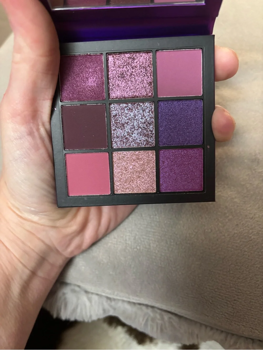HUDA BEAUTY Amethyst Obsessions Purple Diamond Palette